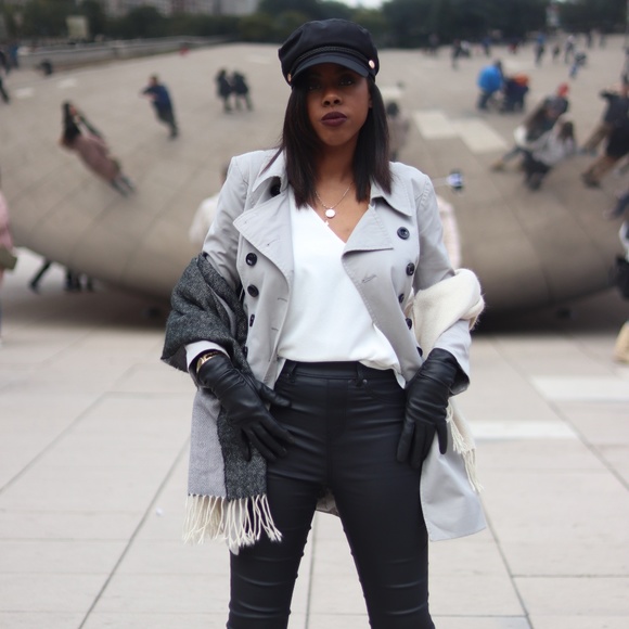 Meet your Posher, Lorin - Picture 3 of 7